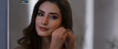 Andaaz-2-2025-www.moviespapa.com-Hindi-ORG-AAC-1080p-WEB-DL-3GB.mkv_snapshot_00.24.32.304.jpg