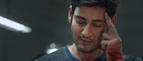1-Nenokkadine-Ek-ka-Dum-2014-www.9kmovies.rip-Hindi-DD5.1--Telugu-1080p-BluRay-3.7GB.mkv_snapshot_00.22.38.855.jpg
