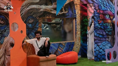 Bigg-Boss-Season-19-2025-EP06-www.moviespapa.vu-Hindi-JioHotStar-Series-1080p.mkv_snapshot_00.11.00.000.jpg