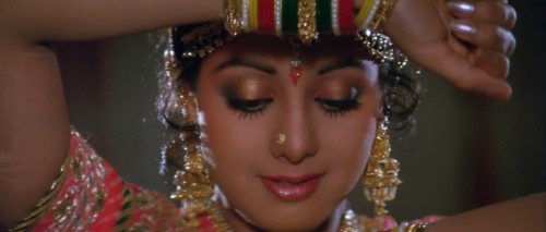Chandni-1989-Hindi-www.moviespapa.vu-1080p-WEB-DL.mkv_snapshot_00.05.33.333.jpg