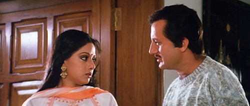 Chandni-1989-Hindi-www.moviespapa.vu-1080p-WEB-DL.mkv_snapshot_01.07.48.398.jpg