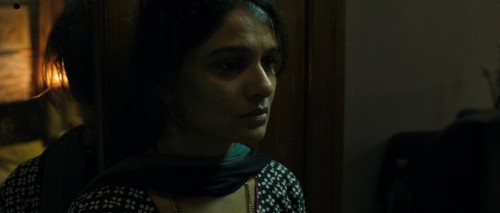 Ugly-2014-Hindi-www.moviespapa.vu-1080p-BluRay.mkv_snapshot_01.46.47.897.jpg