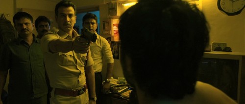 Ugly-2014-Hindi-www.moviespapa.vu-1080p-BluRay.mkv_snapshot_01.49.46.605.jpg