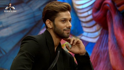 Bigg-Boss-Season-19-2025-www.9kmovies.rip-EP07-Hindi-JioHotStar-Series-1080p.mkv_snapshot_00.19.38.000.jpg