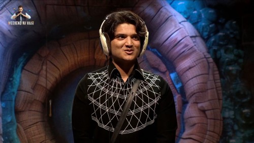 Bigg-Boss-Season-19-2025-www.moviespapa.vu-EP15-Hindi-JioHotStar-Series-1080p.mkv_snapshot_00.49.02.000.jpg