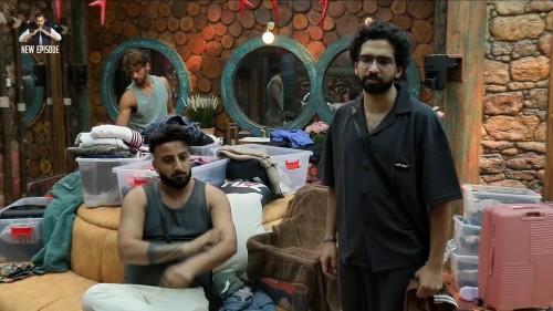 Bigg-Boss-Season-19-2025-www.moviespapa.casa-EP23-Hindi-JioHotStar-Series-1080p.mkv_snapshot_00.26.56.000.jpg