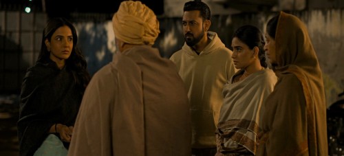 Warning-2-2024-www.moviespapa.com-Hindi-ORG-DD-5.1--Punjabi-1080p-HDRip-2.6GB.mkv_snapshot_00.25.00.500.jpg