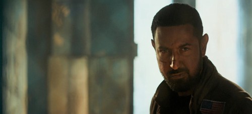 Warning-2-2024-www.moviespapa.com-Hindi-ORG-DD-5.1--Punjabi-1080p-HDRip-2.6GB.mkv_snapshot_00.55.31.250.jpg