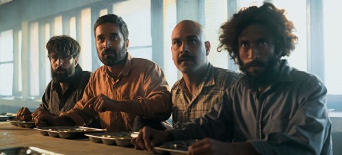 Warning-2-2024-www.moviespapa.com-Hindi-ORG-DD-5.1--Punjabi-1080p-HDRip-2.6GB.mkv_snapshot_00.59.13.917.jpg
