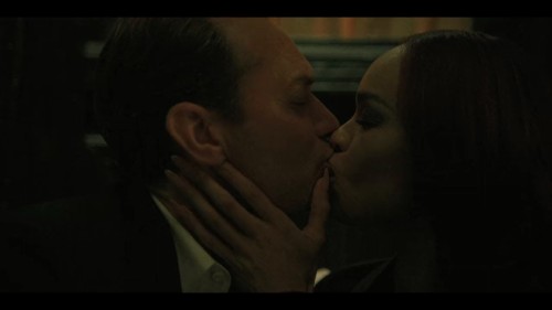 Black-Rabbit-S01-2025-www.9kmovies.rip-Hindi-ORG-DD5.1--English-720p-HDRip.mkv_snapshot_02.48.28.921.jpg