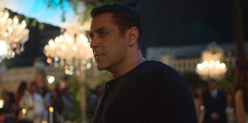 The-Baxxds-of-Bollywood-S01-2025-www.9kmovies.rip-Hindi-DD5.1-NF-Web-Series-1080p-HDRip-5.3GB.mkv_snapshot_02.43.10.4812f4043f32920e607.jpg