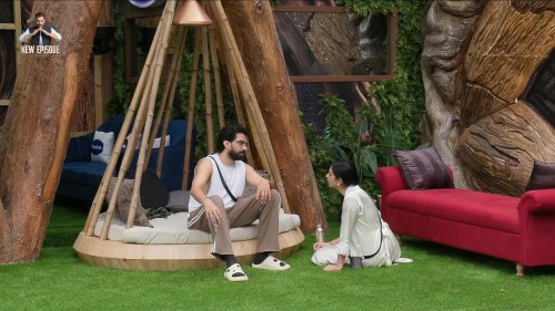Bigg-Boss-Season-19-2025-EP26-Hindi-JioHotStar-Series-1080p.mkv_snapshot_00.47.56.0001bdf25d1189efe0c.jpg