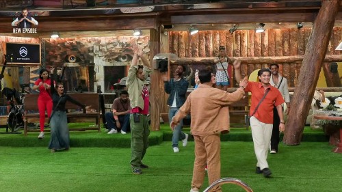Bigg-Boss-Season-19-2025-EP27-Hindi-JioHotStar-Series-1080p.mkv_snapshot_00.11.30.000.jpg