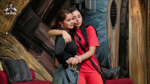 Bigg-Boss-Season-19-2025-EP27-Hindi-JioHotStar-Series-1080p.mkv_snapshot_00.13.26.000.jpg