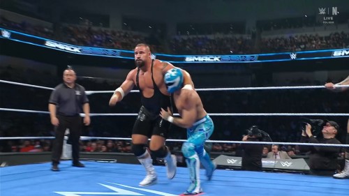WWE-Friday-Night-SmackDown-19th-September-2025-www.moviespapa.com-English-1080p-HDRip-2.5GB.mkv_snapshot_00.35.43.371.jpg
