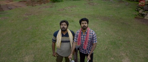 Ayalaan-2024-www.9kmovies.rip-Hindi-ORG-DD-2.0--Tamil-UNCUT-1080p-HDRip-3.1GB.mkv_snapshot_00.15.11.583.jpg