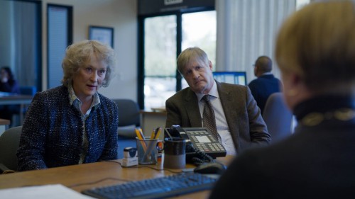 The-Laundromat-2019-www.9kmovies.rip-Hindi-ORG-DD-5.1--English-1080p-HDRip-2GB.mkv_snapshot_00.34.08.458.jpg