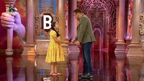 Bigg-Boss-Season-19-2025-www.moviespapa.casa-EP29-Hindi-JioHotStar-Series-1080p.mkv_snapshot_00.40.38.000.jpg