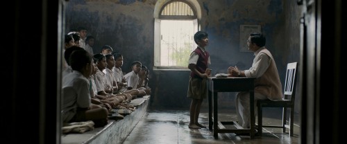 Chalo-Jeete-Hain-2018-www.9kmovies.rip-Hindi-DD5.1-1080p-HDRip-650MB.mkv_snapshot_04.37.363.jpg