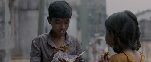Chalo-Jeete-Hain-2018-www.9kmovies.rip-Hindi-DD5.1-1080p-HDRip-650MB.mkv_snapshot_13.43.403.jpg
