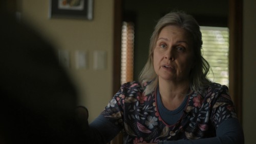 Happy-Face-2025-www.9kmovies.rip-Hindi-ORG-DD-2.0--English-S01EP01-04-Web-Series-1080p-HDRip-4.3GB.mkv_snapshot_02.32.40.192.jpg