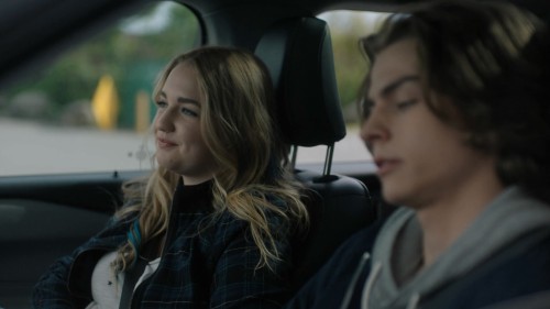 Happy-Face-2025-www.9kmovies.rip-Hindi-ORG-DD-2.0--English-S01EP05-08-Web-Series-1080p-HDRip-4.5GB.mkv_snapshot_01.04.37.207.jpg