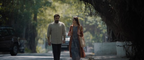 Hridayapoorvam-2025-www.9kmovies.rip-Hindi-ORG-DD5.1--Malayalam-1080p-HDRip-3.2GB.mkv_snapshot_01.04.40.938.jpg
