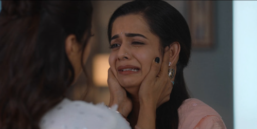 Tribhanga-Tedhi-Medhi-Crazy-2021-Hindi-15.png