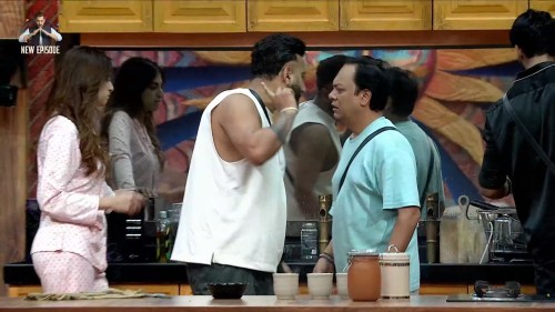 Bigg-Boss-Season-19-2025-www.9kmovies.rip-EP37-Hindi-JioHotStar-Series-1080p-HDRip.mkv_snapshot_00.04.22.000.jpg