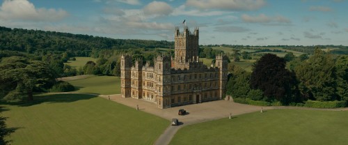 Downton-Abbey-The-Grand-Finale-2025-www.9kmovies.rip-Hindi-ORG-DD5.1--English-1080p-HDRip.mkv_snapshot_00.22.30.412.jpg