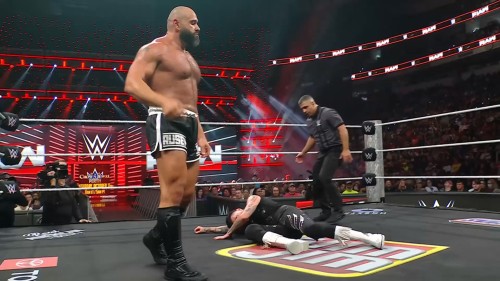 WWE-Monday-Night-Raw-29th-September-2025-www.9kmovies.rip-English-1080p-HDRip.mkv_snapshot_00.25.50.197.jpg
