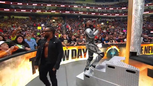 WWE-Monday-Night-Raw-29th-September-2025-www.9kmovies.rip-English-1080p-HDRip.mkv_snapshot_01.10.40.134.jpg